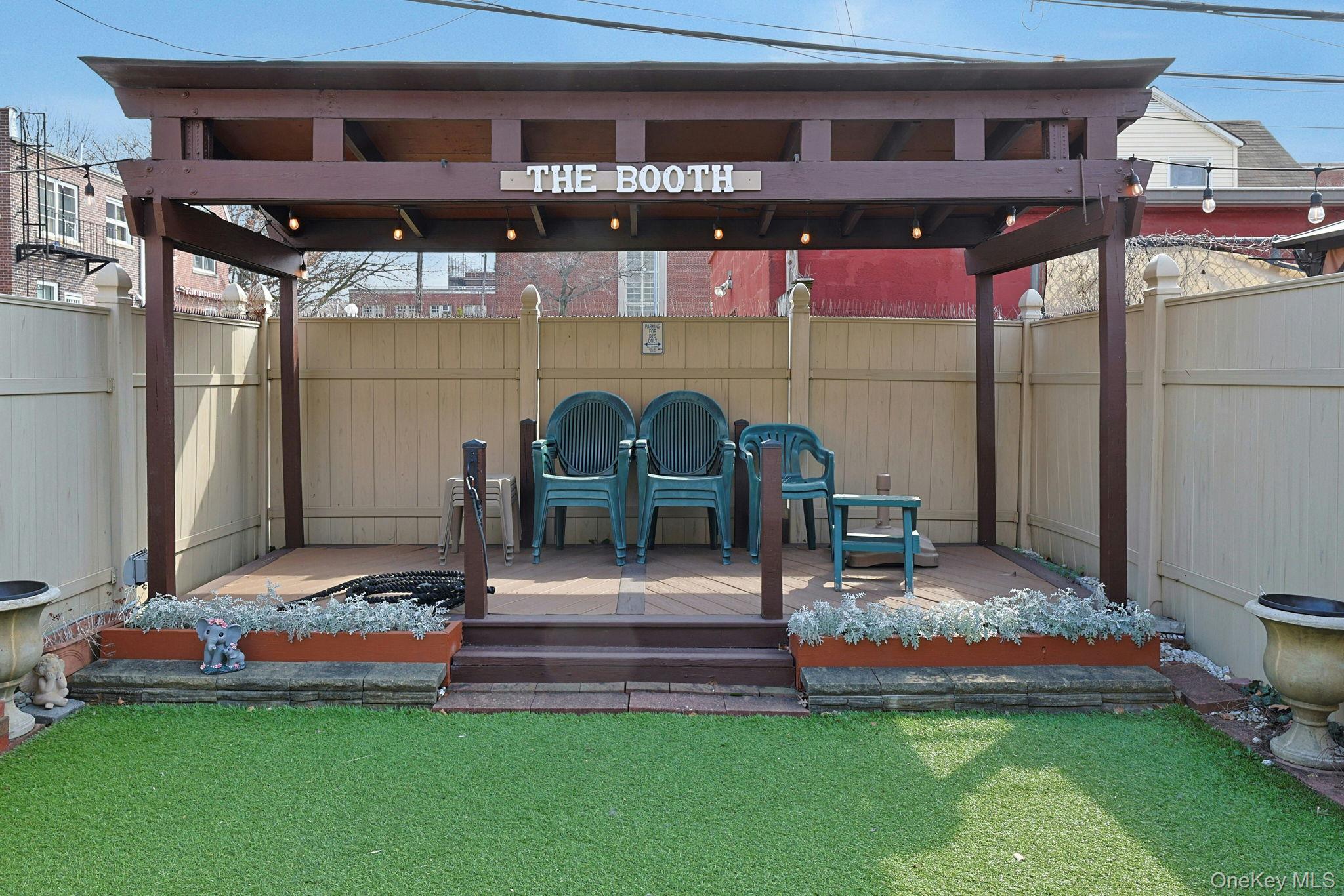 1988 B Powell Avenue