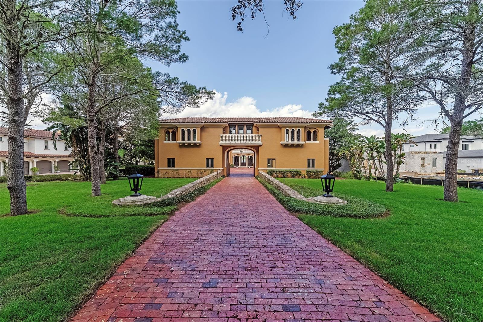 16639 Arezo Ct