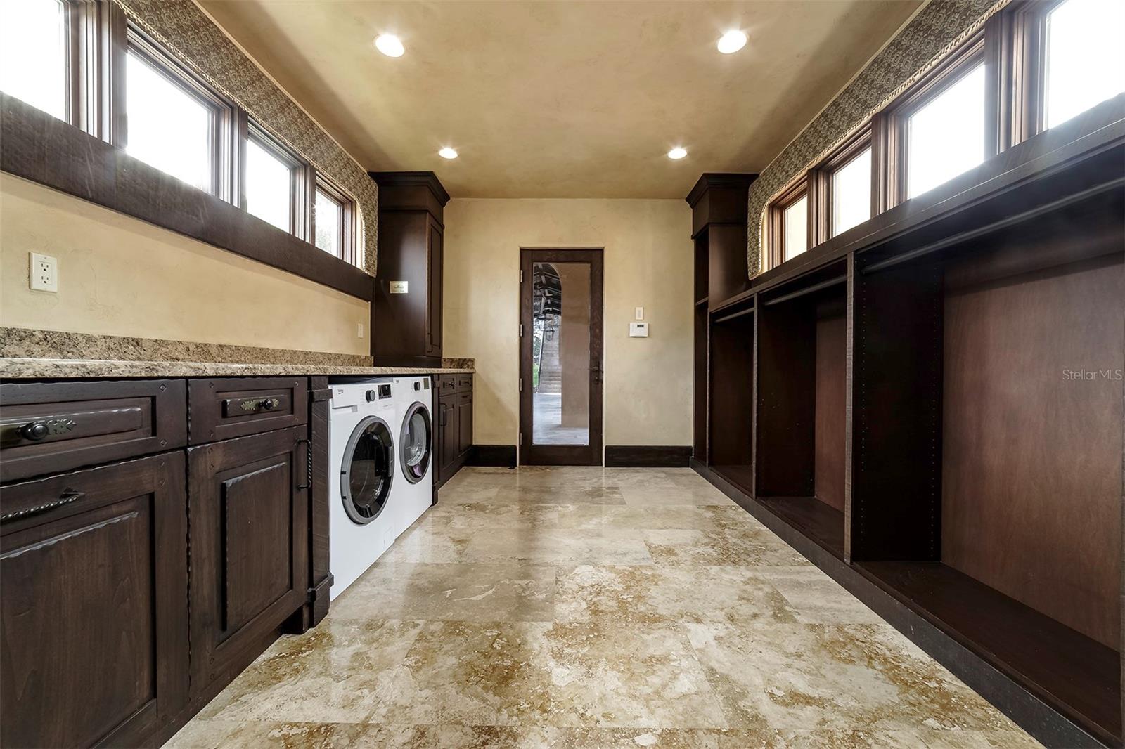 16639 Arezo Ct