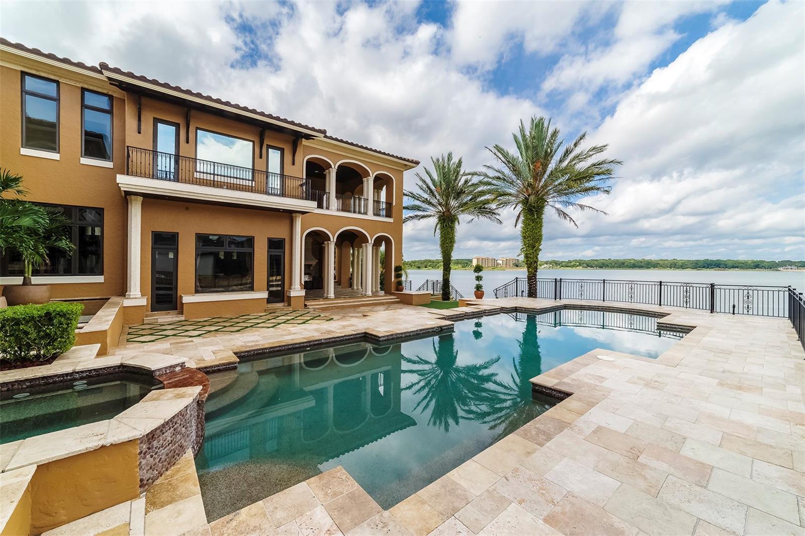 16639 Arezo Ct