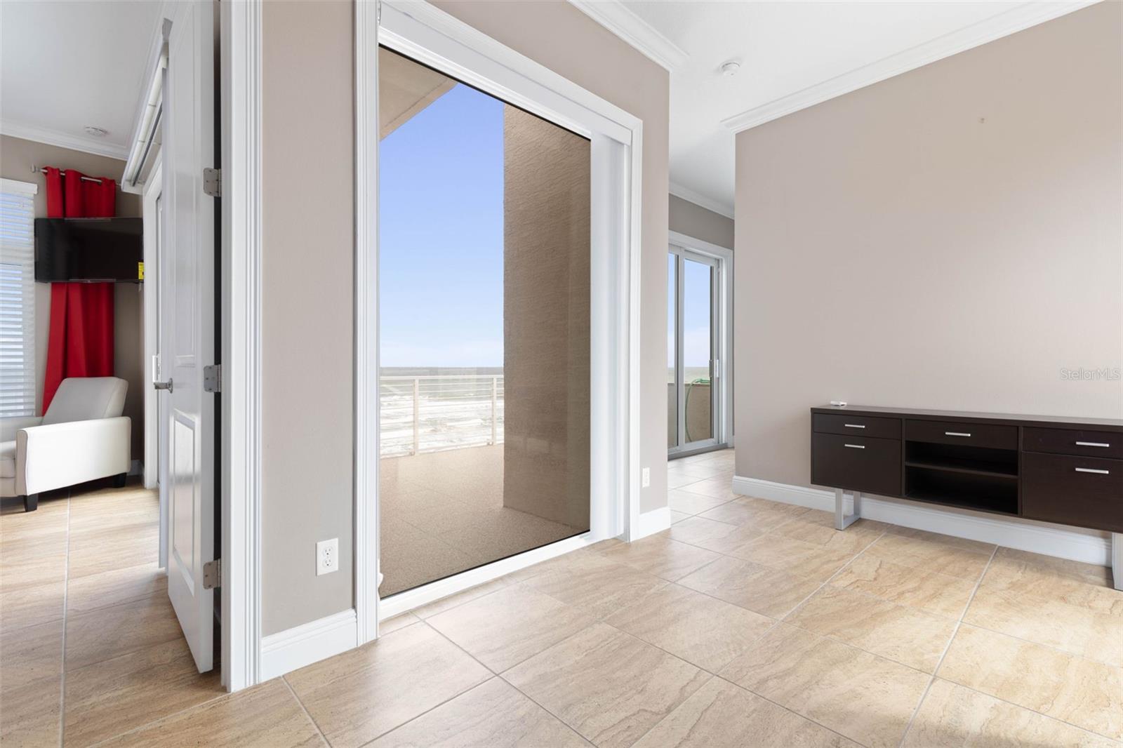 2711 N Ocean Shore Blvd