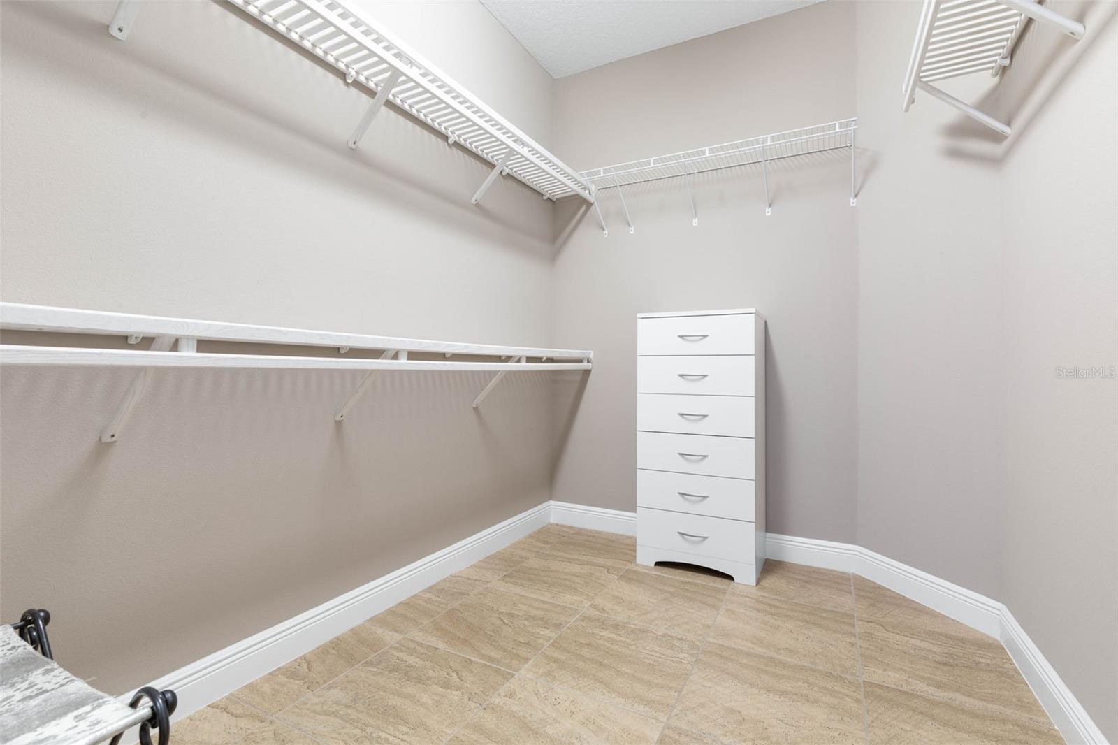 2711 N Ocean Shore Blvd