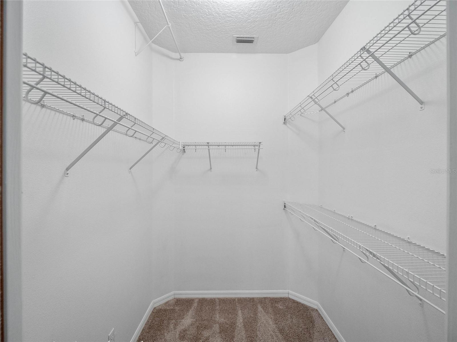 4738 Saint Andrews Arc