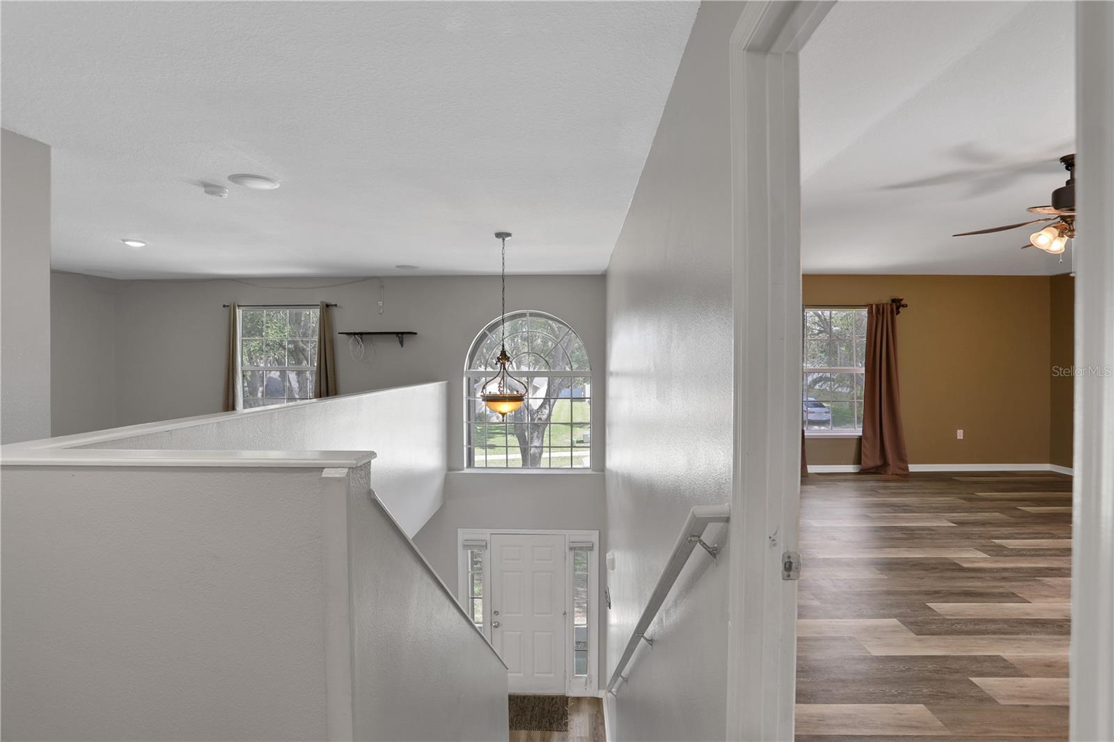 2232 Sandridge Cir