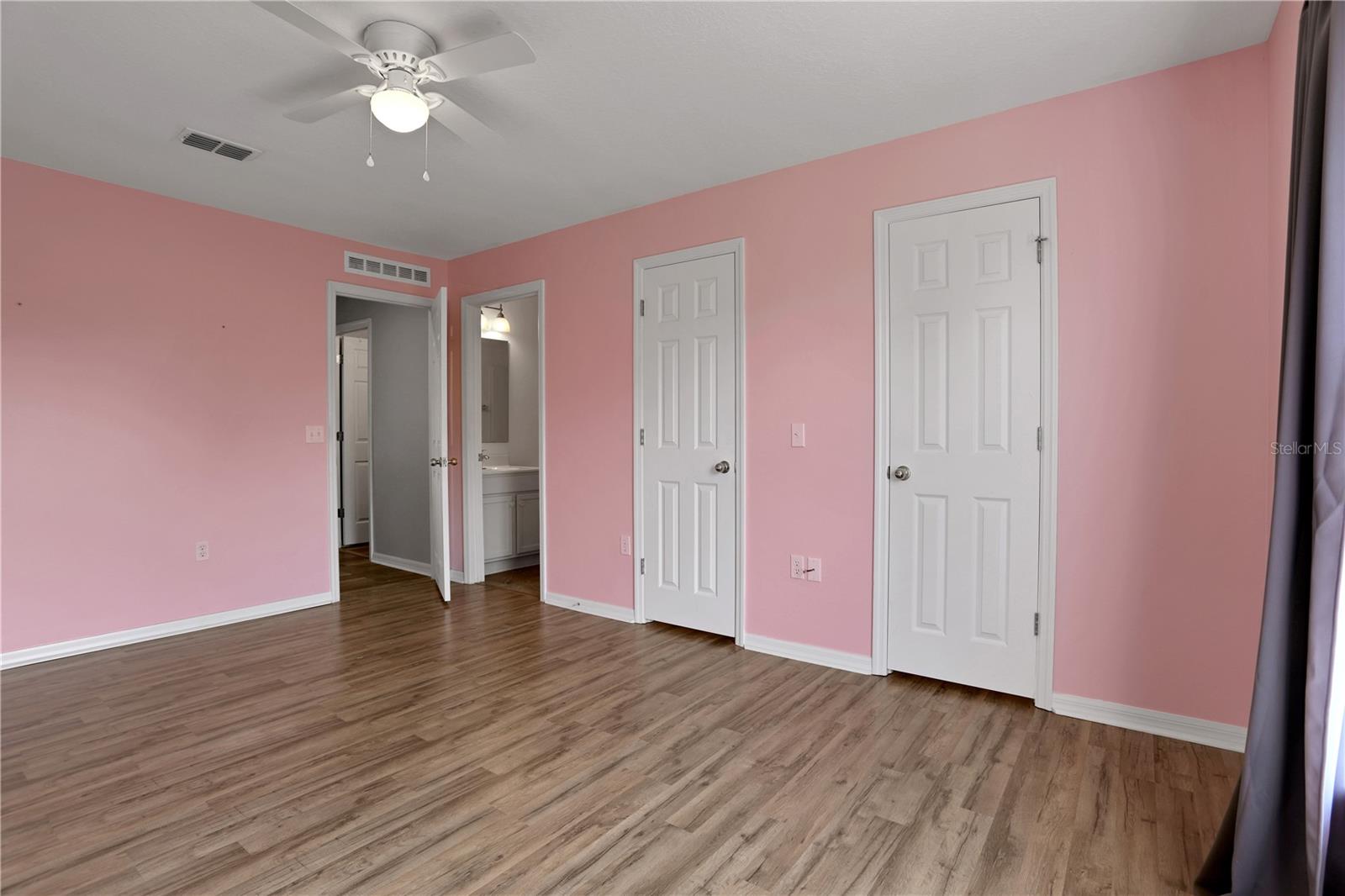2232 Sandridge Cir