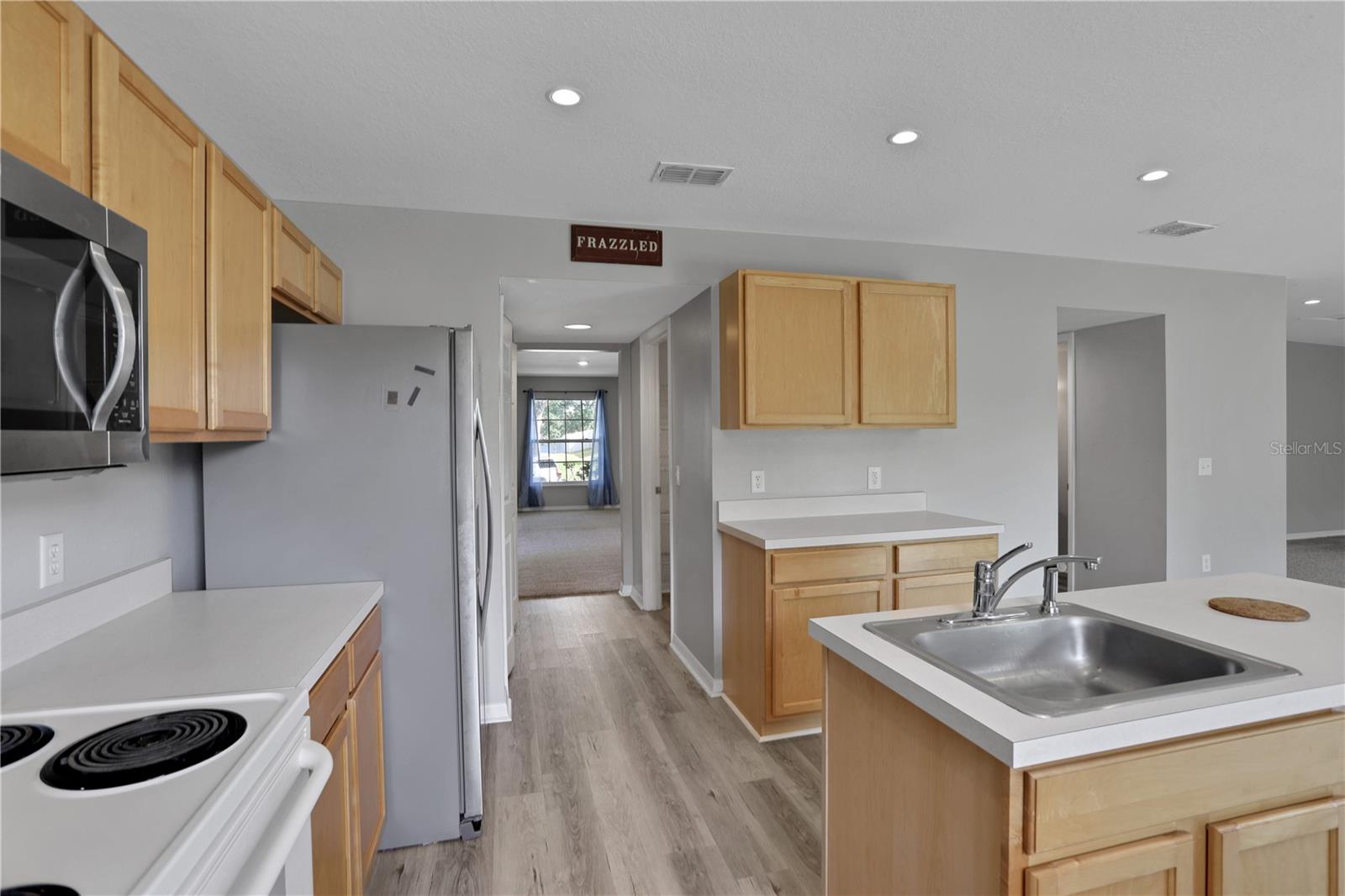 2232 Sandridge Cir