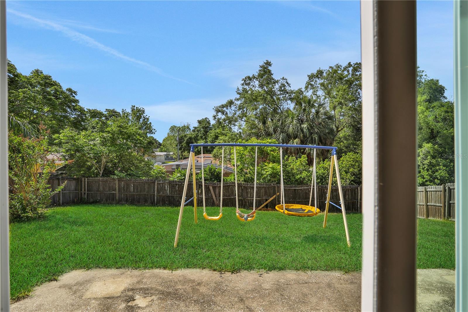 2232 Sandridge Cir