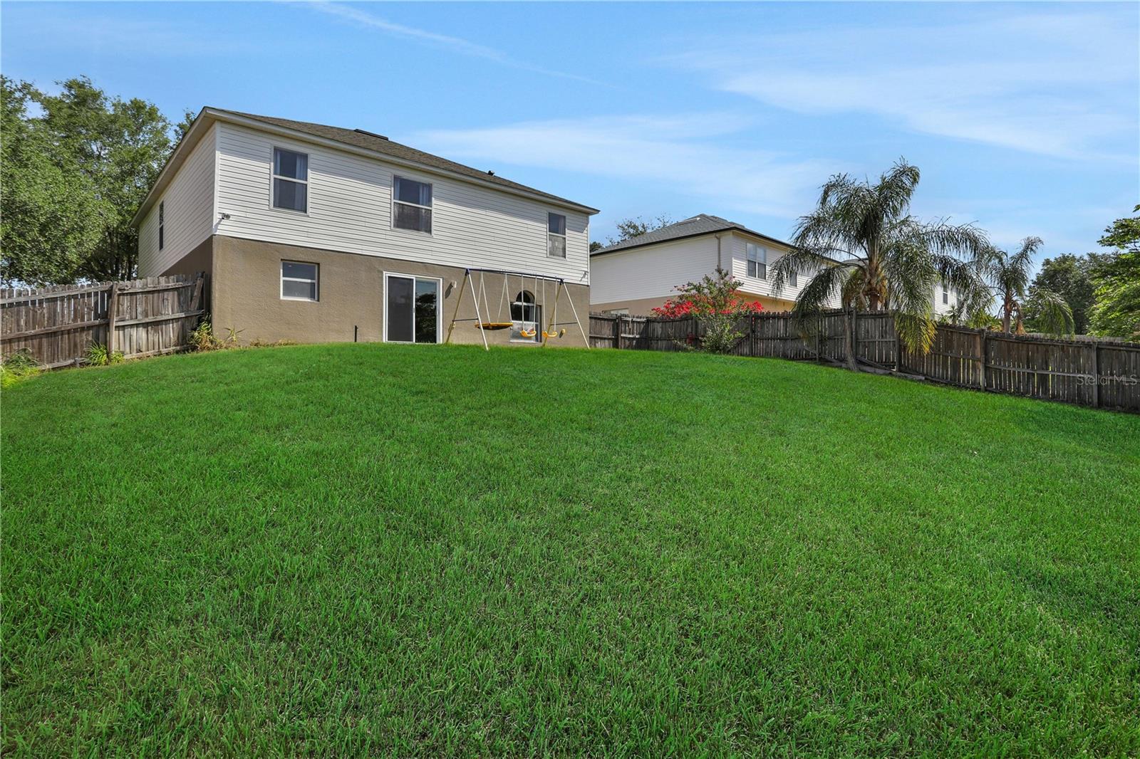 2232 Sandridge Cir