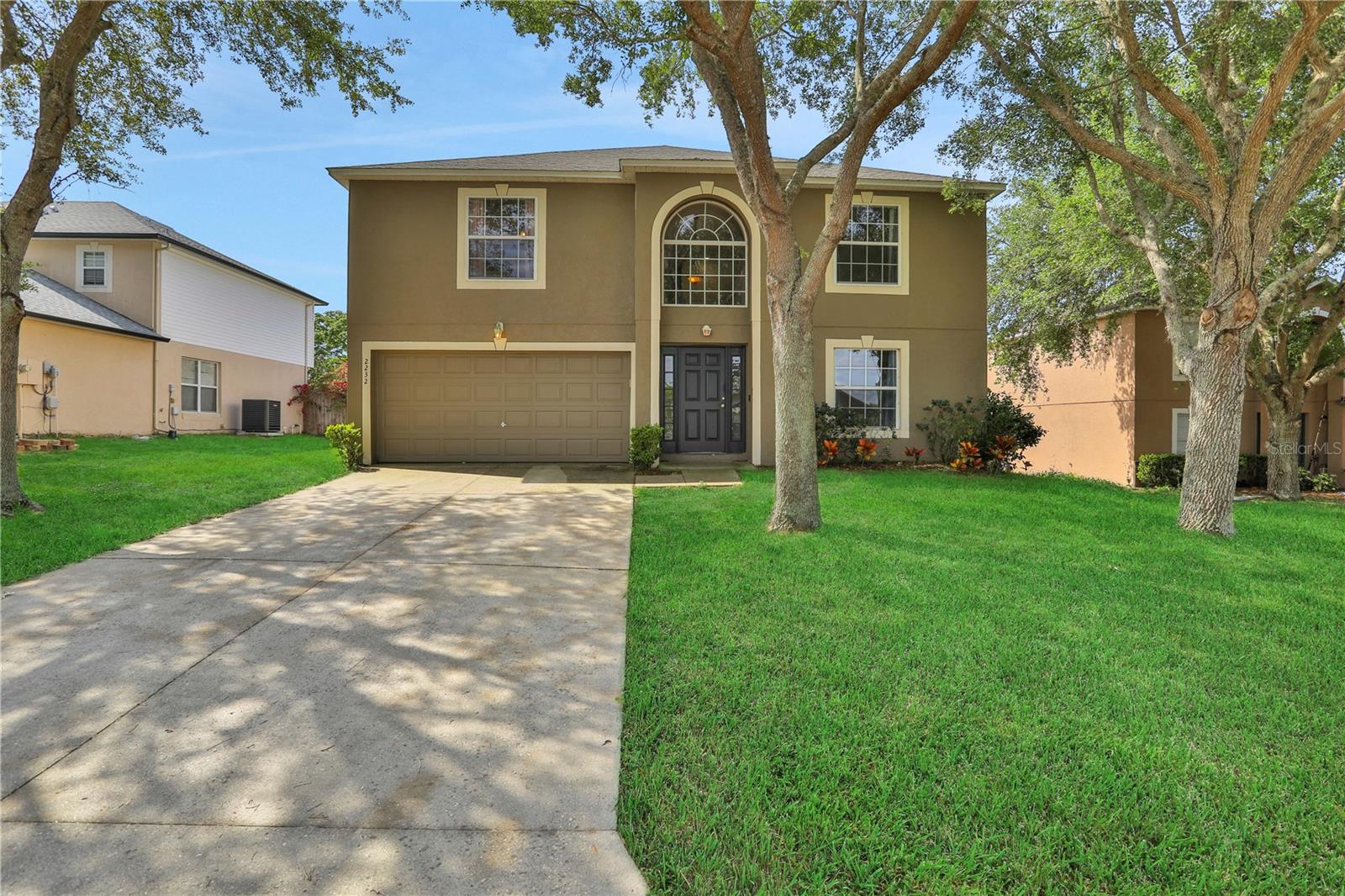 2232 Sandridge Cir