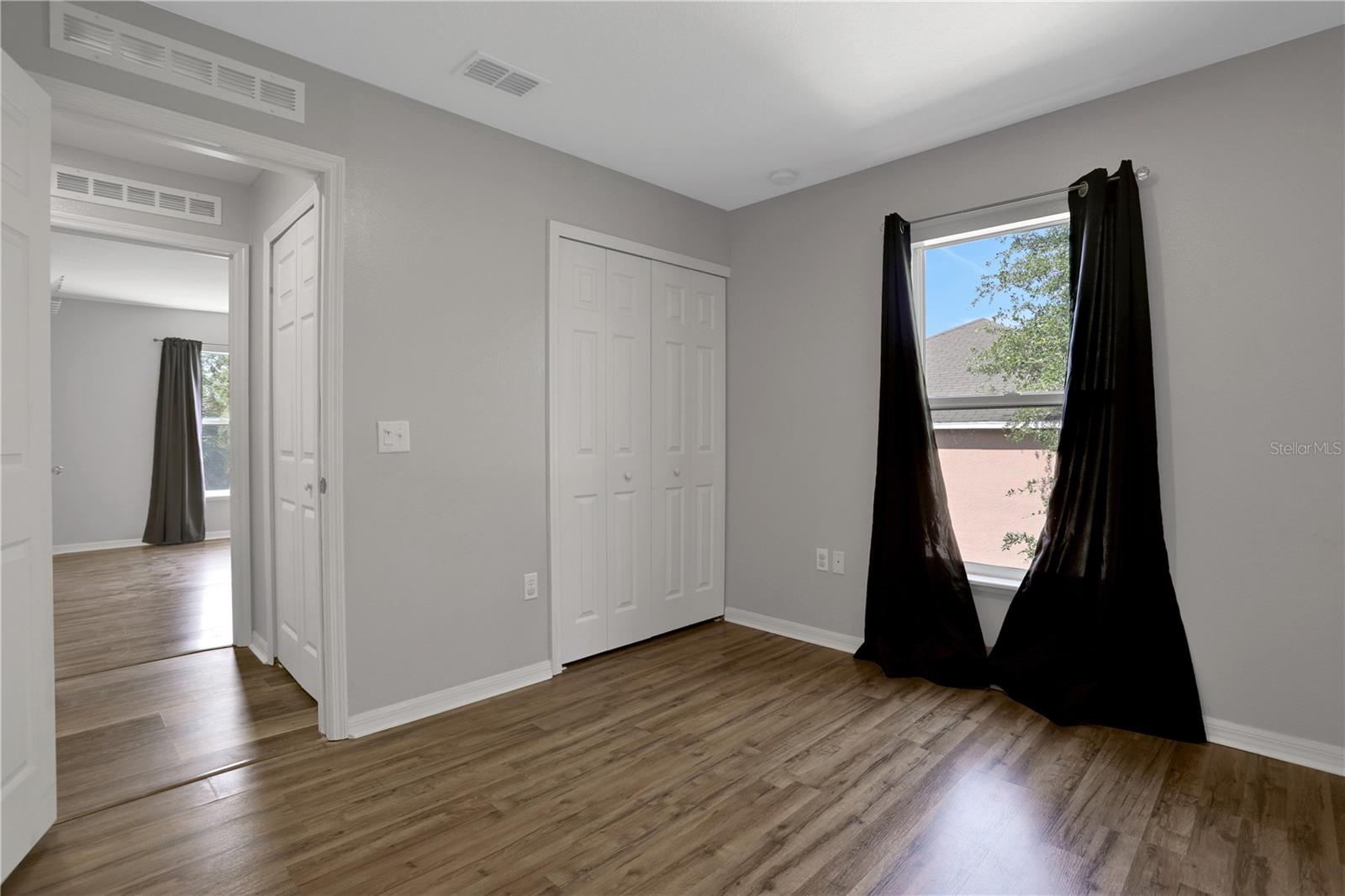 2232 Sandridge Cir