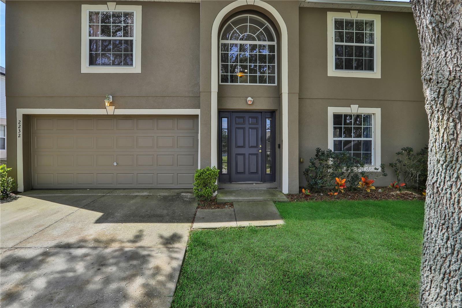 2232 Sandridge Cir