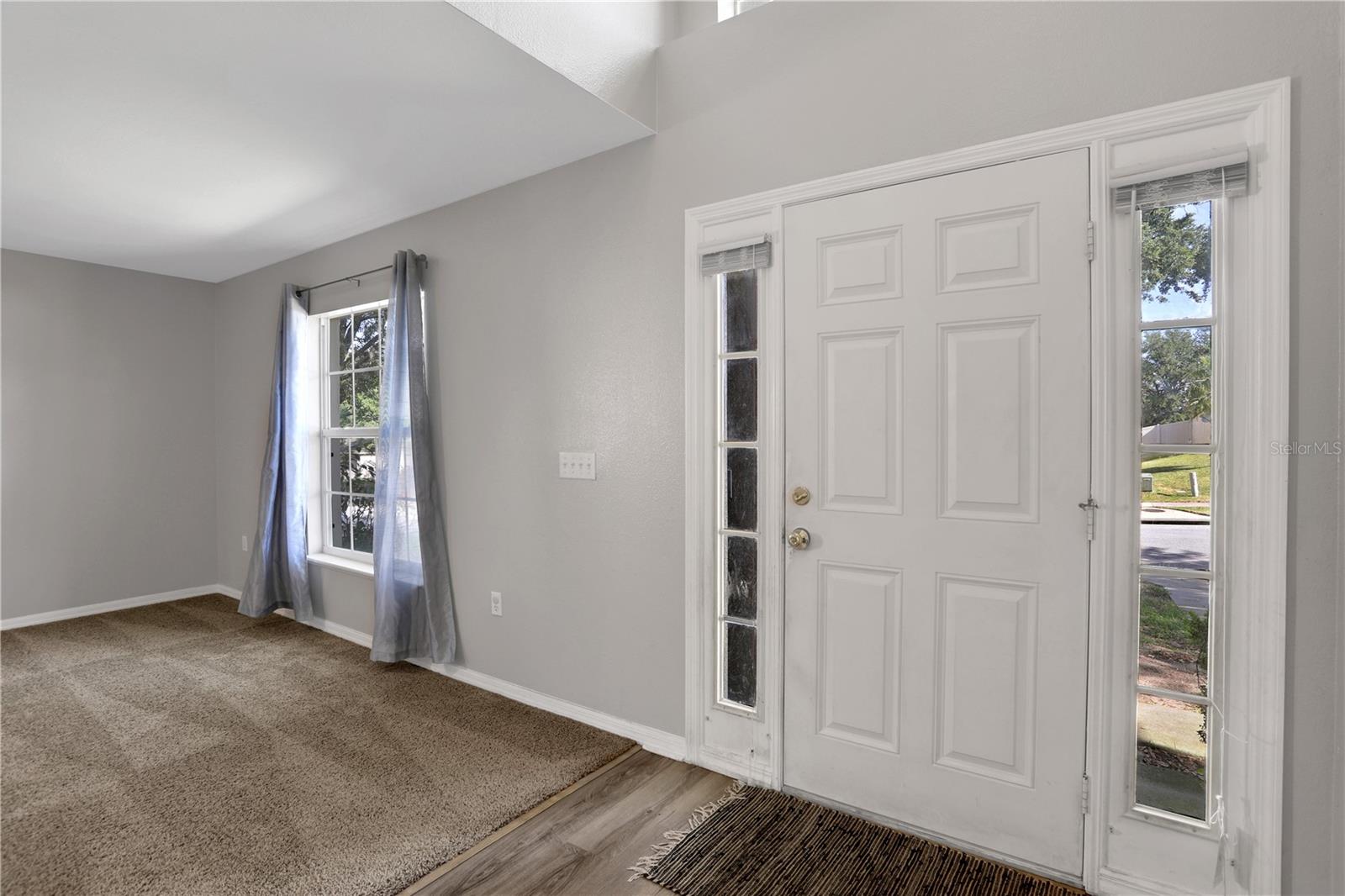 2232 Sandridge Cir