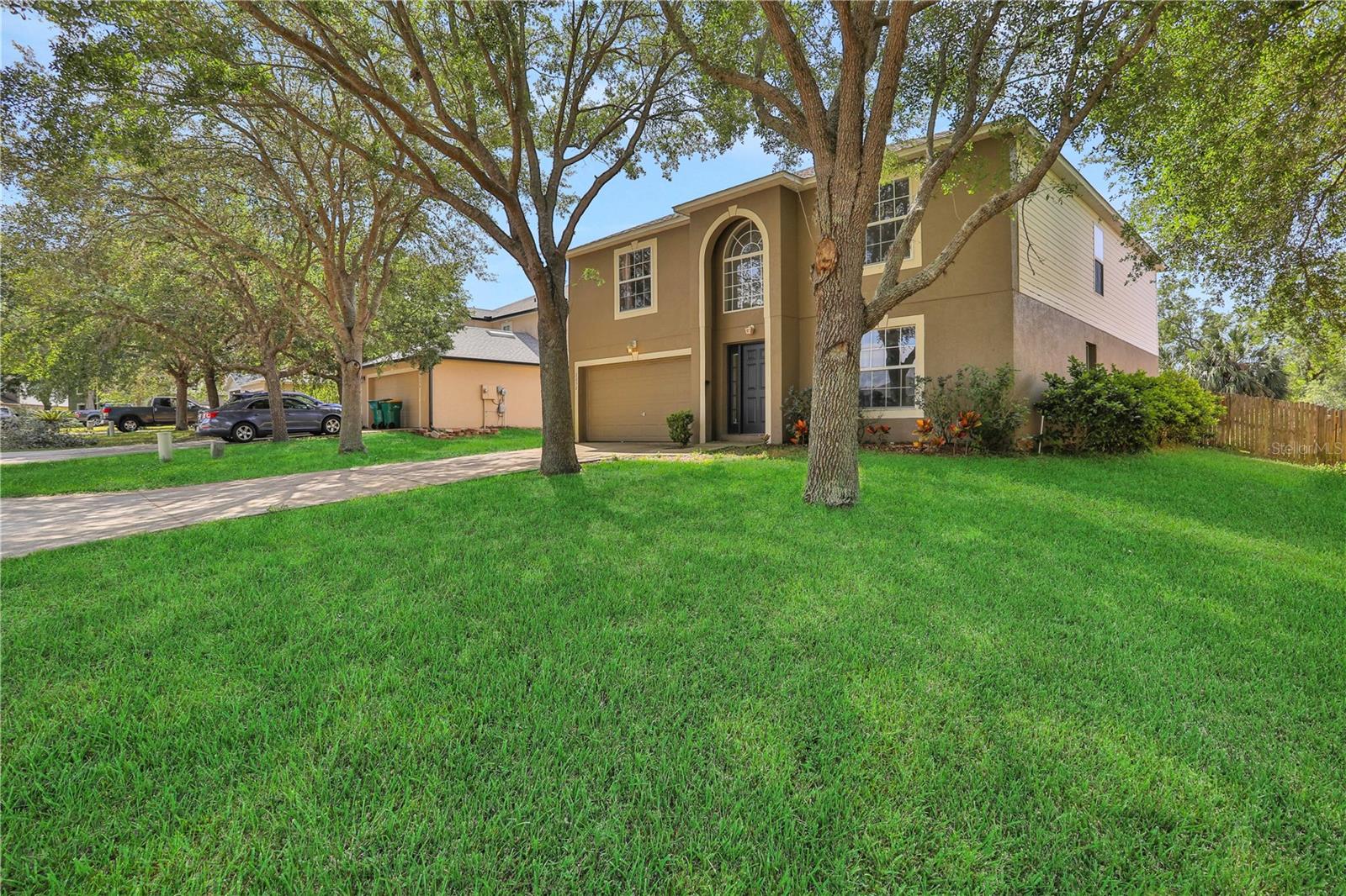 2232 Sandridge Cir