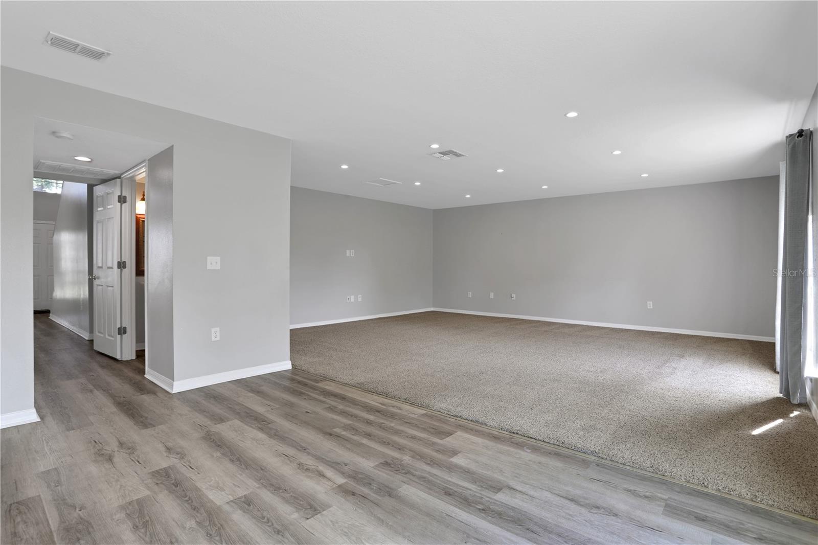 2232 Sandridge Cir