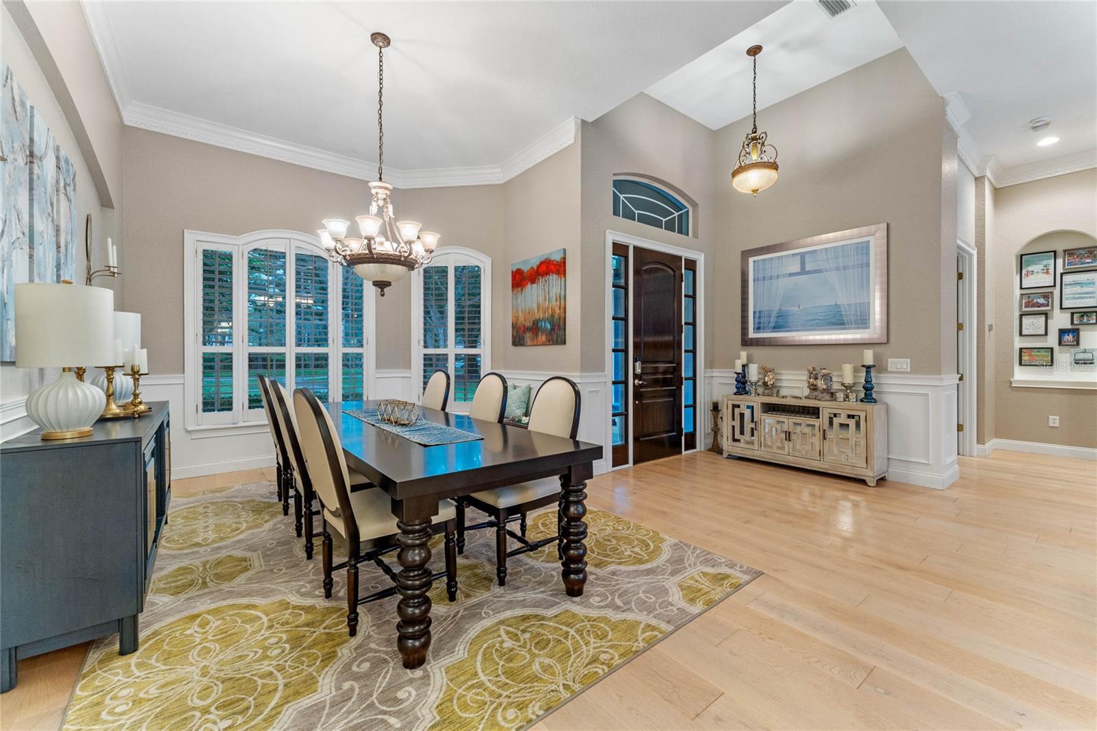 3373 Lakeview Oaks Dr