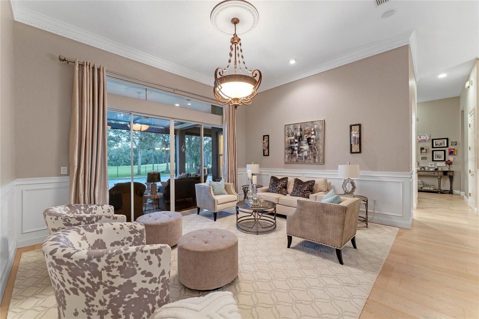 3373 Lakeview Oaks Dr