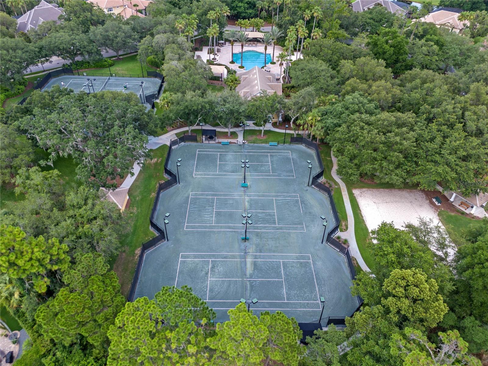 3373 Lakeview Oaks Dr