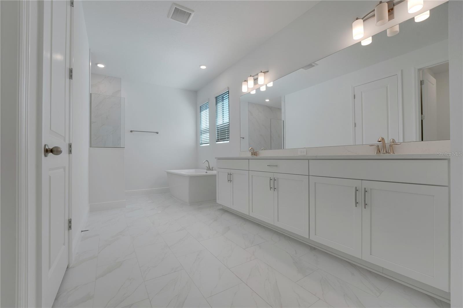 14249 Crest Palm Ave