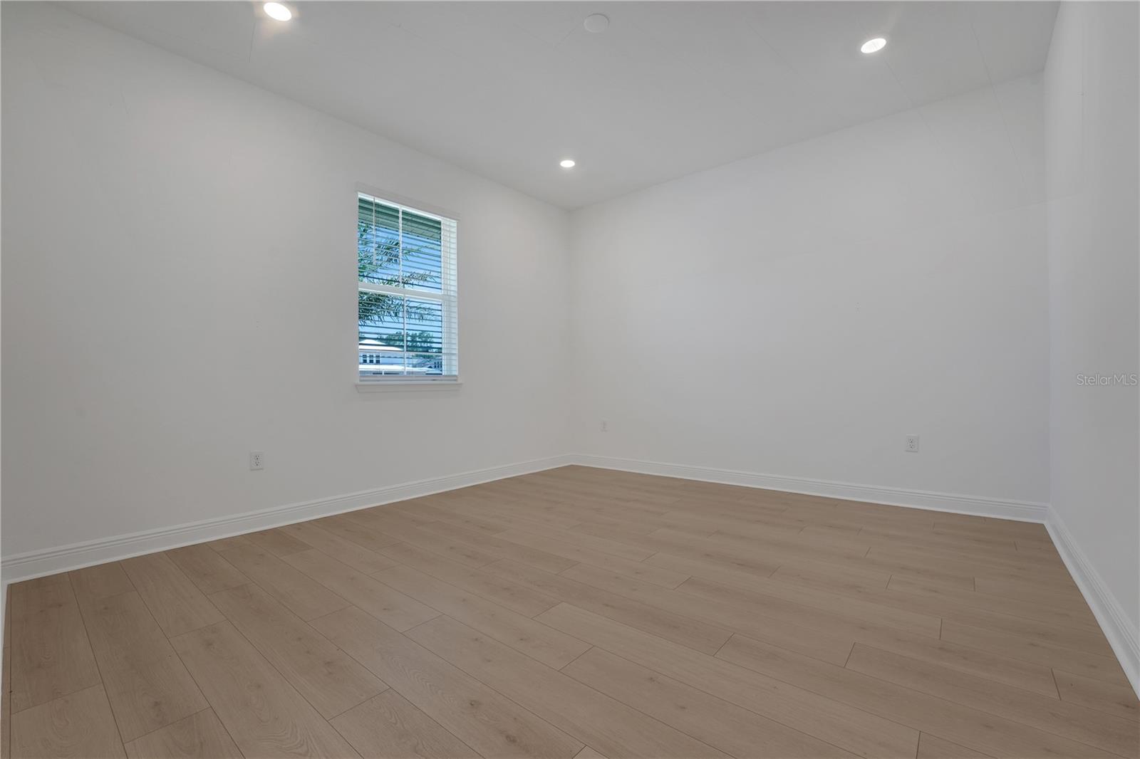 14249 Crest Palm Ave