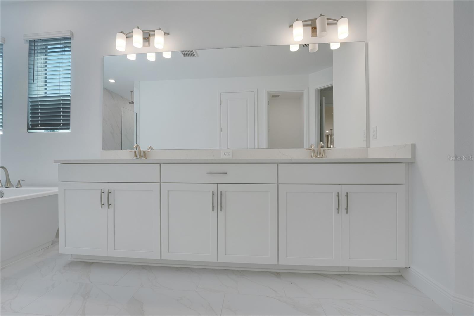 14249 Crest Palm Ave