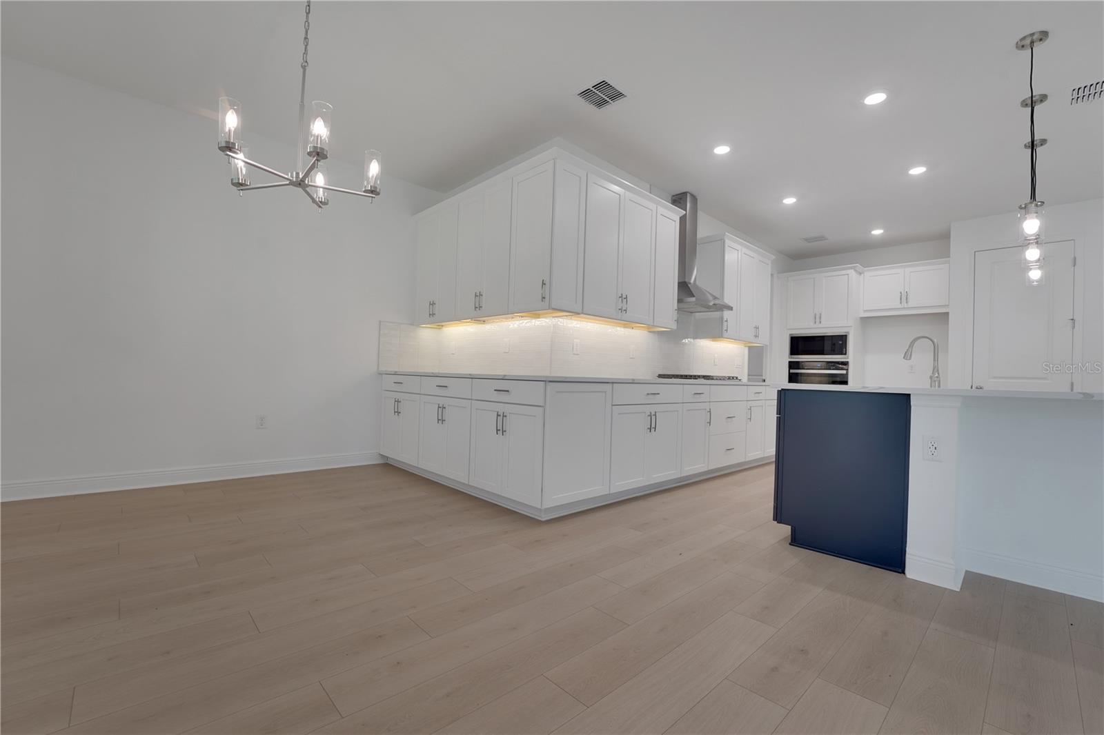 14249 Crest Palm Ave