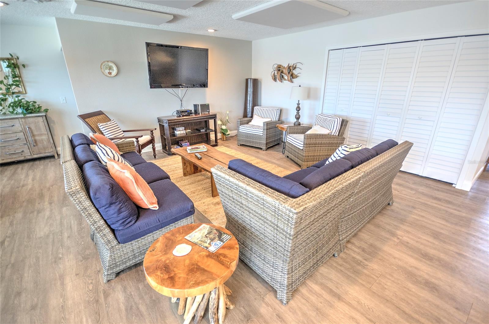 325 N Causeway #C-202