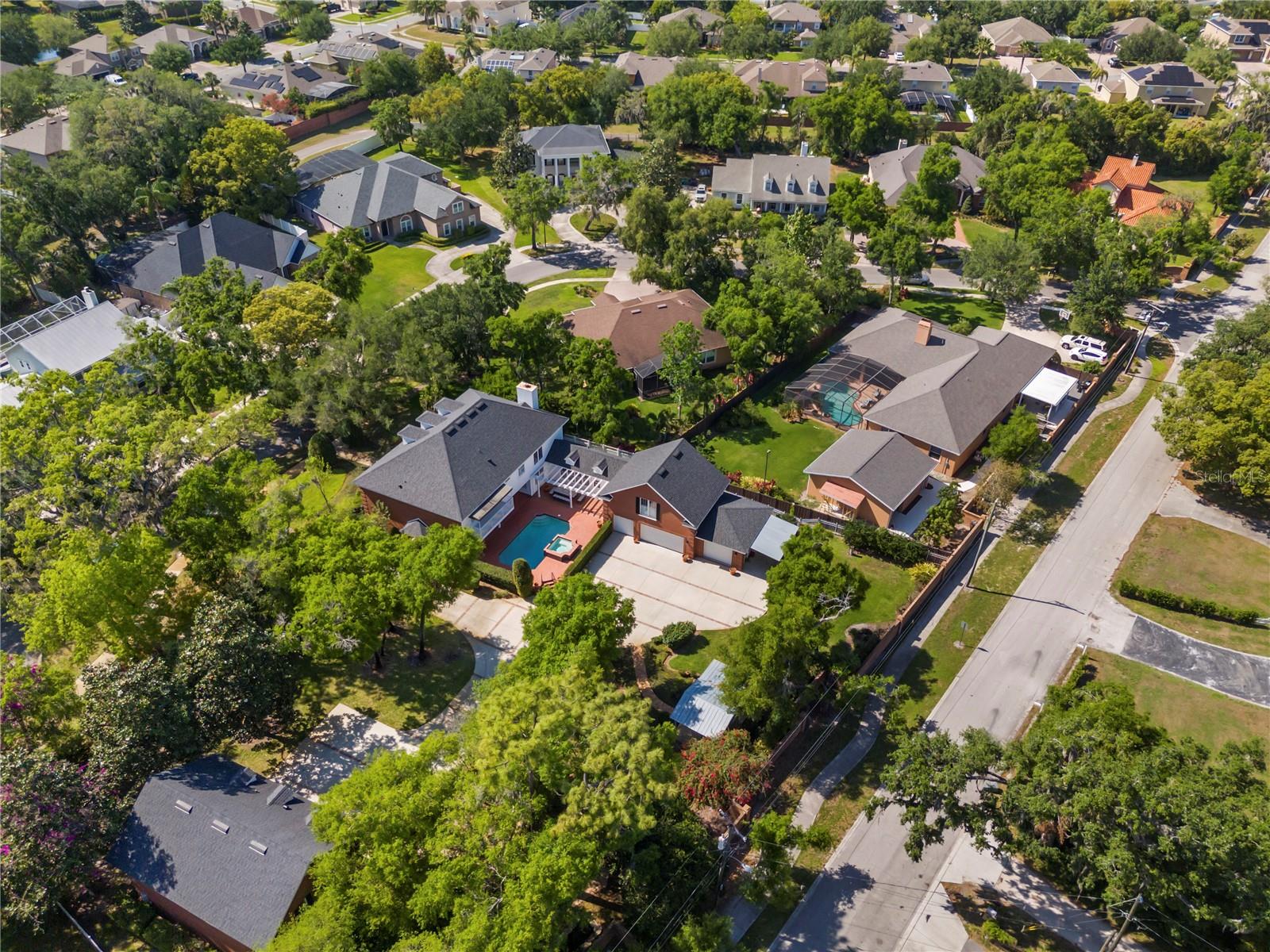 5411 Lazy Oaks Ln