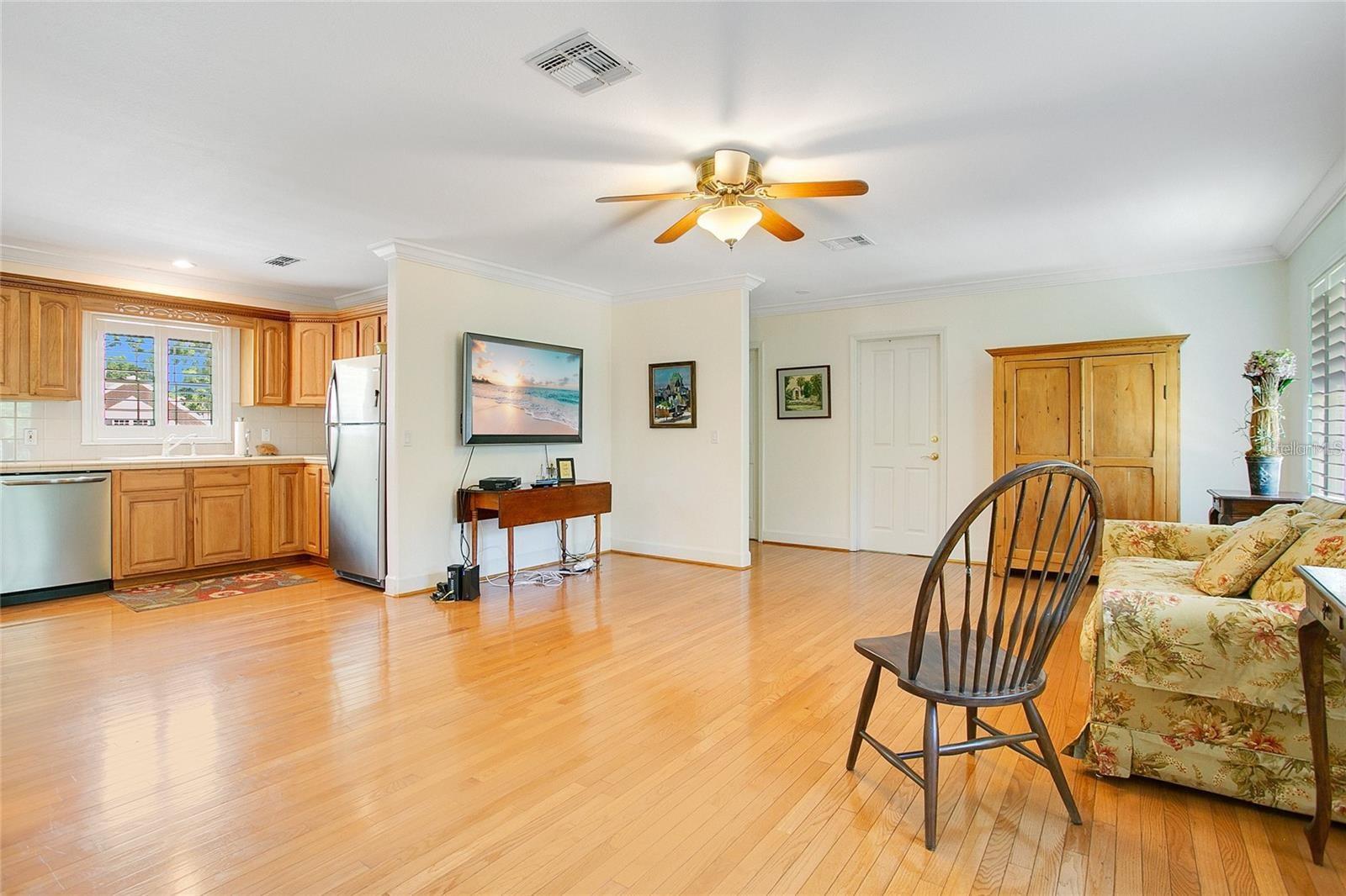 5411 Lazy Oaks Ln