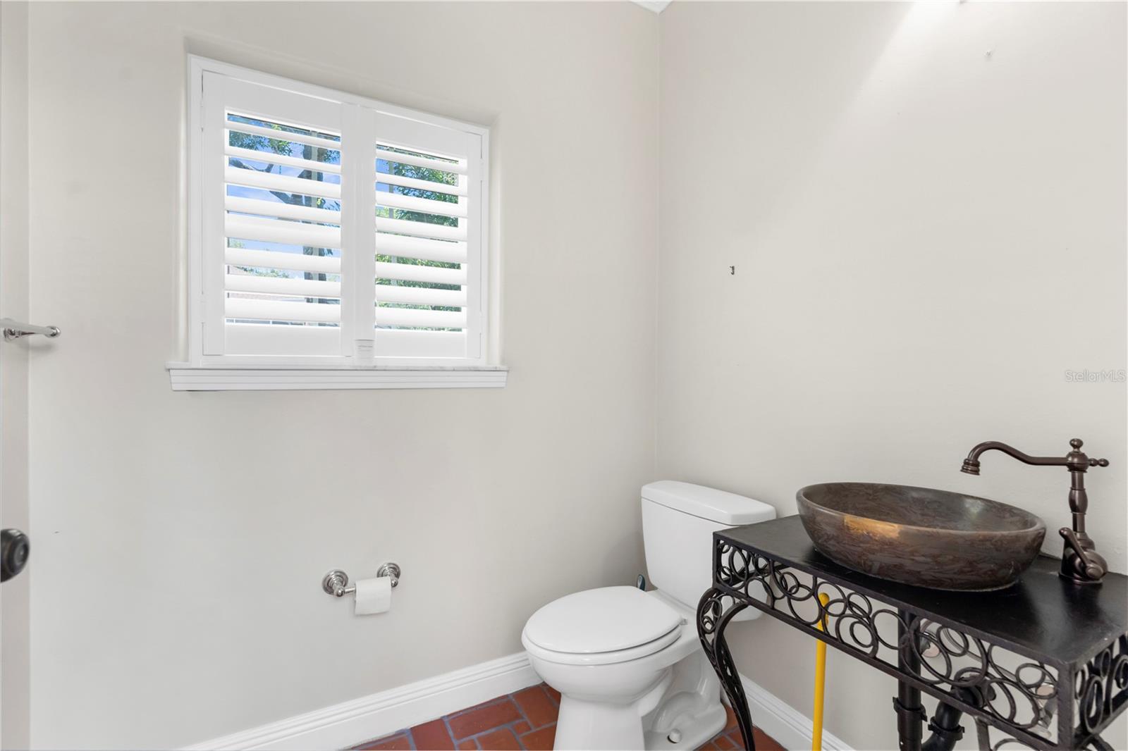 5411 Lazy Oaks Ln