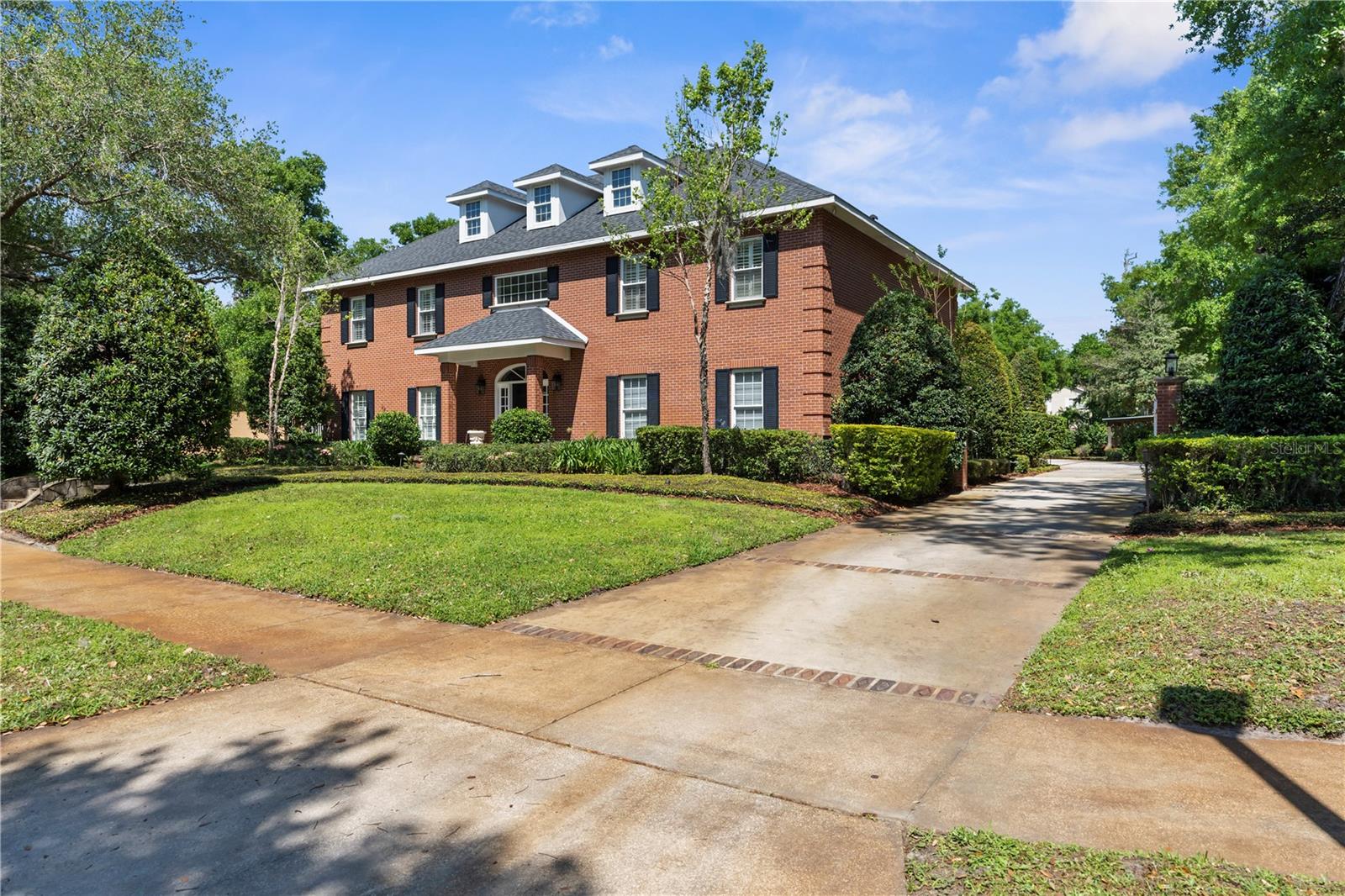 5411 Lazy Oaks Ln