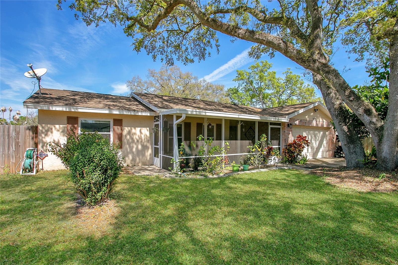 103 Des Pinar Ln