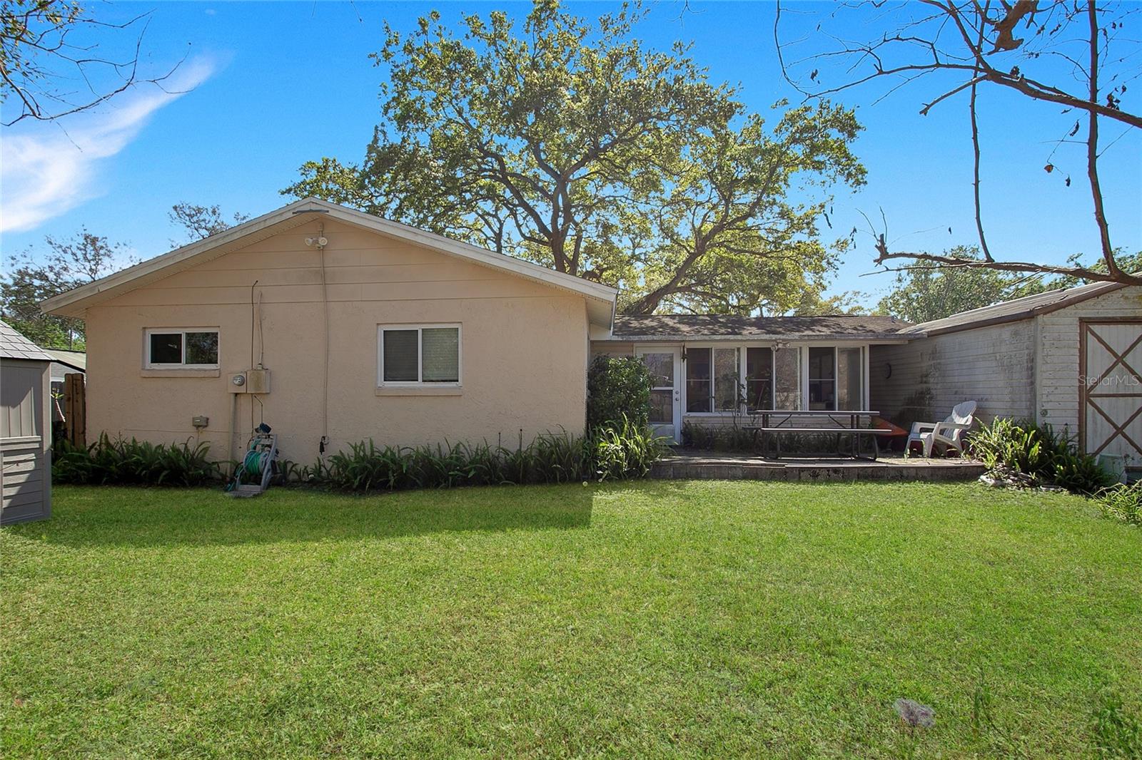 103 Des Pinar Ln