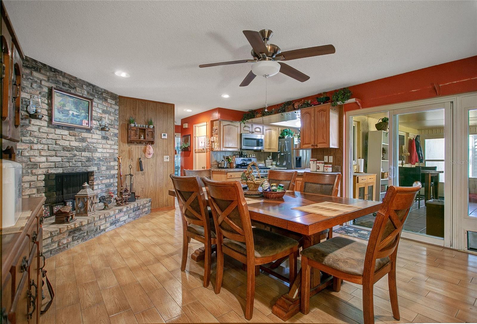 103 Des Pinar Ln