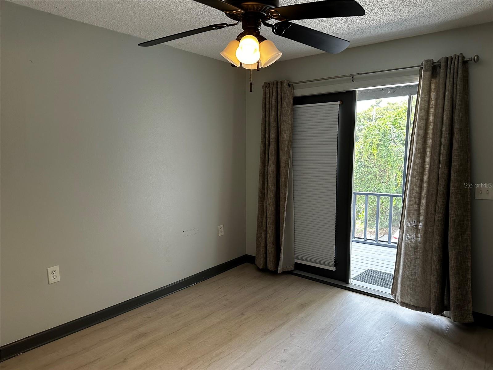 622 S Summerlin Ave