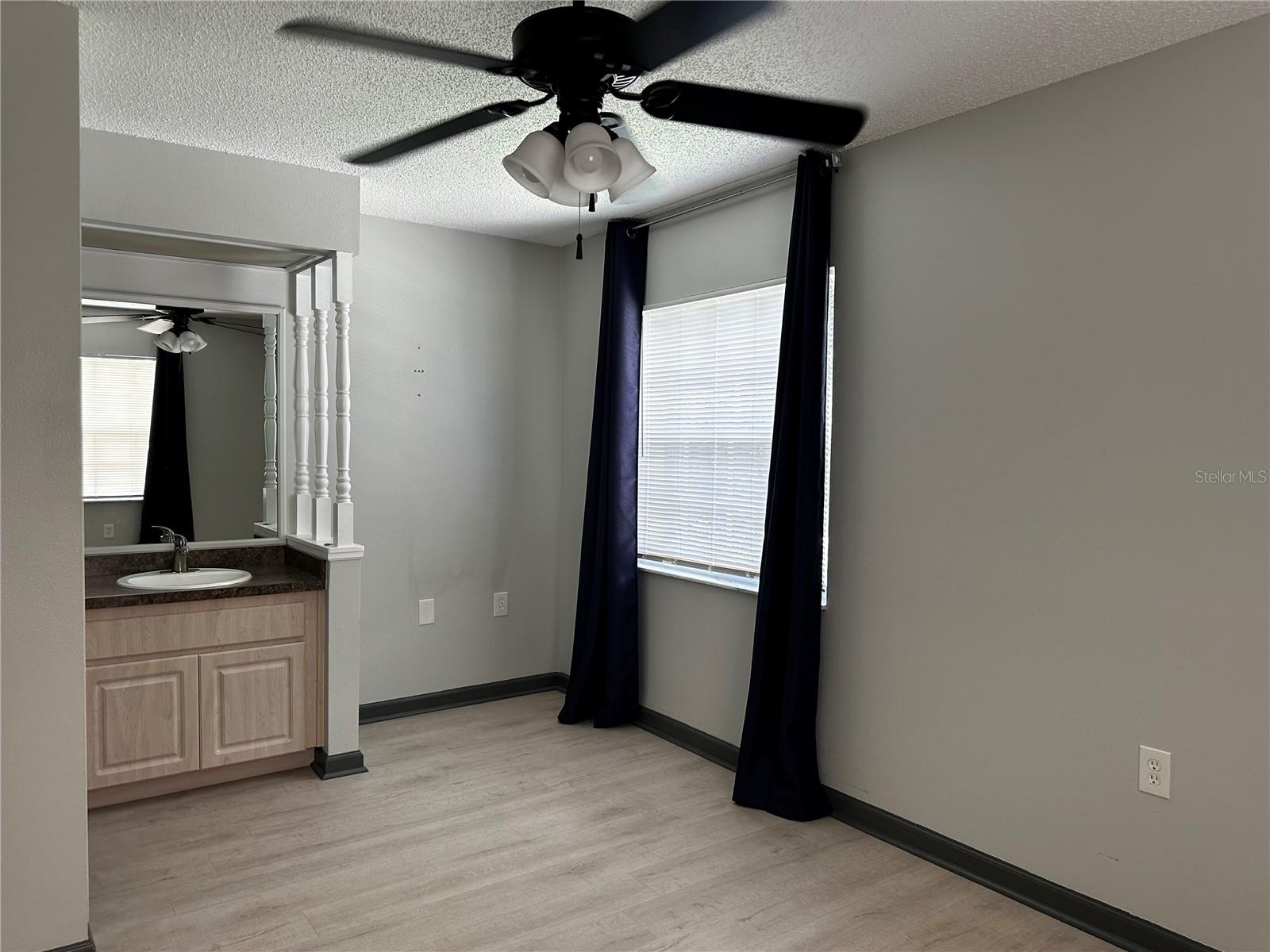 622 S Summerlin Ave