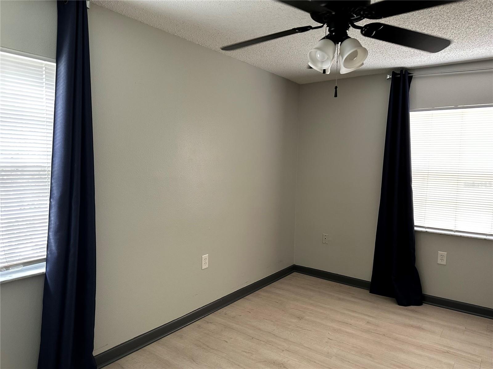 622 S Summerlin Ave