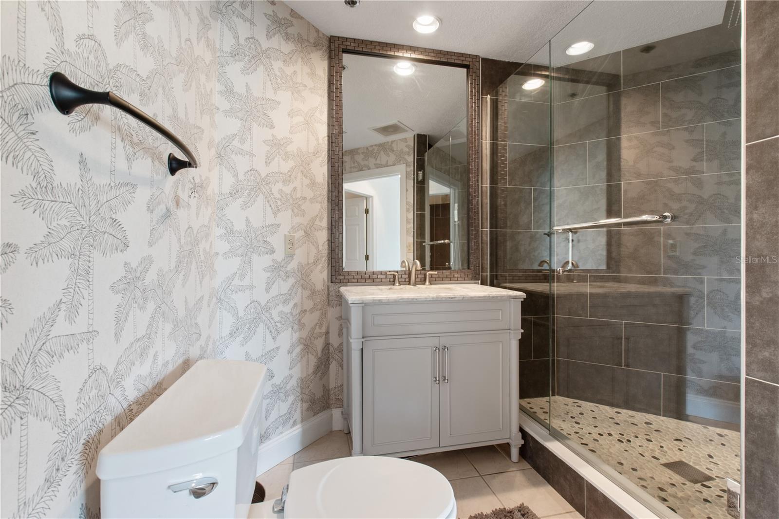 1110 SW Ivanhoe Blvd #3