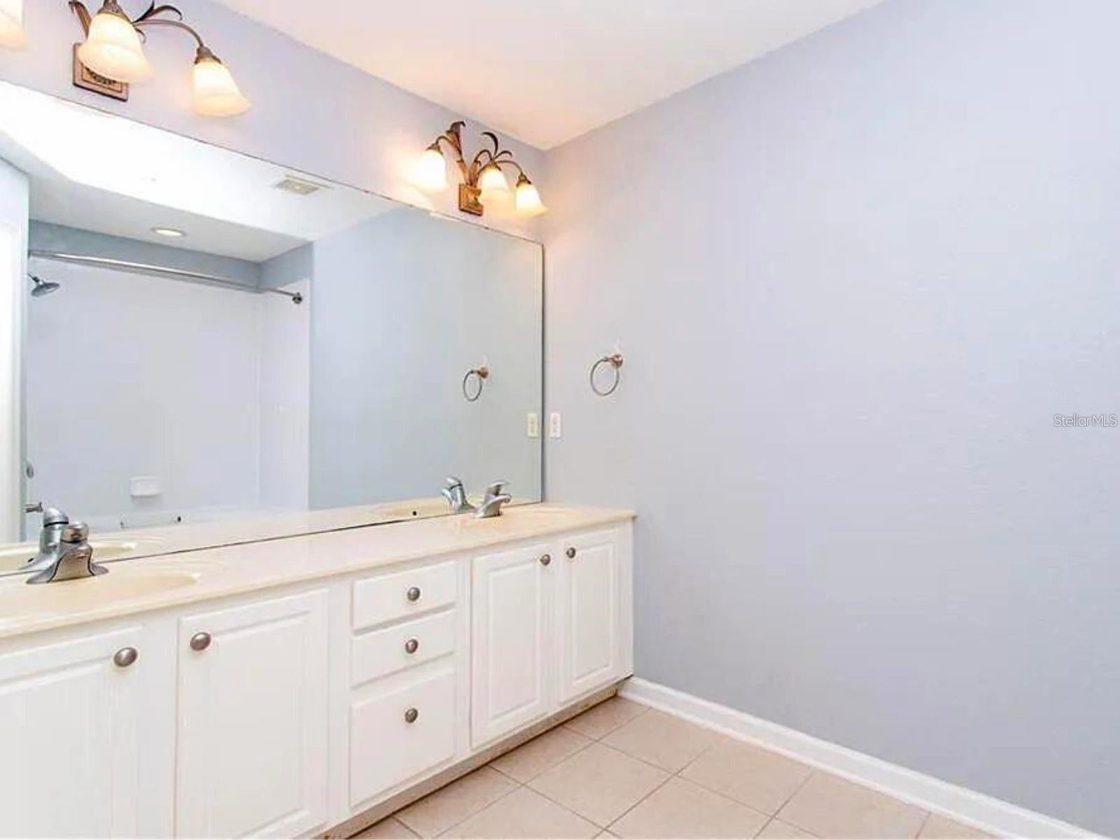 6491 Daysbrook Dr #102