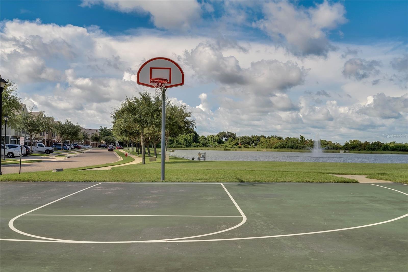 1440 Scarlet Oak Loop