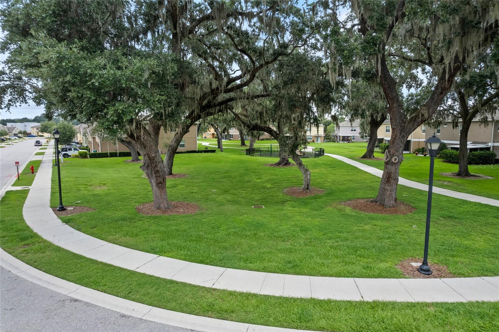 1440 Scarlet Oak Loop