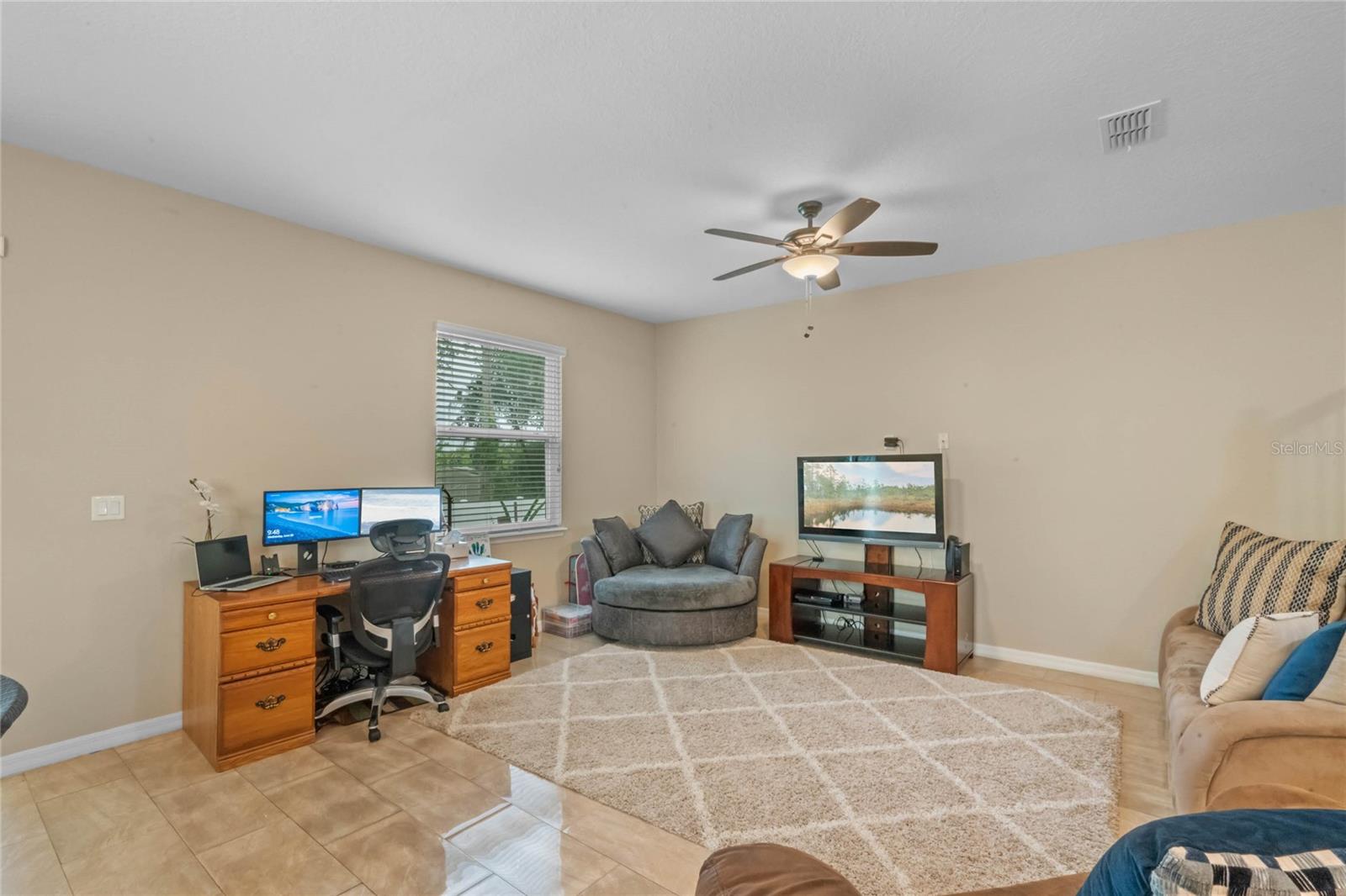 1440 Scarlet Oak Loop