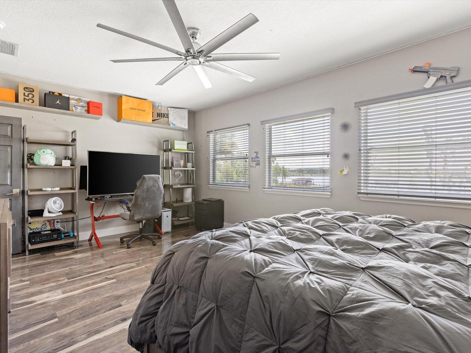 1941 Lake Roberts Landing Dr