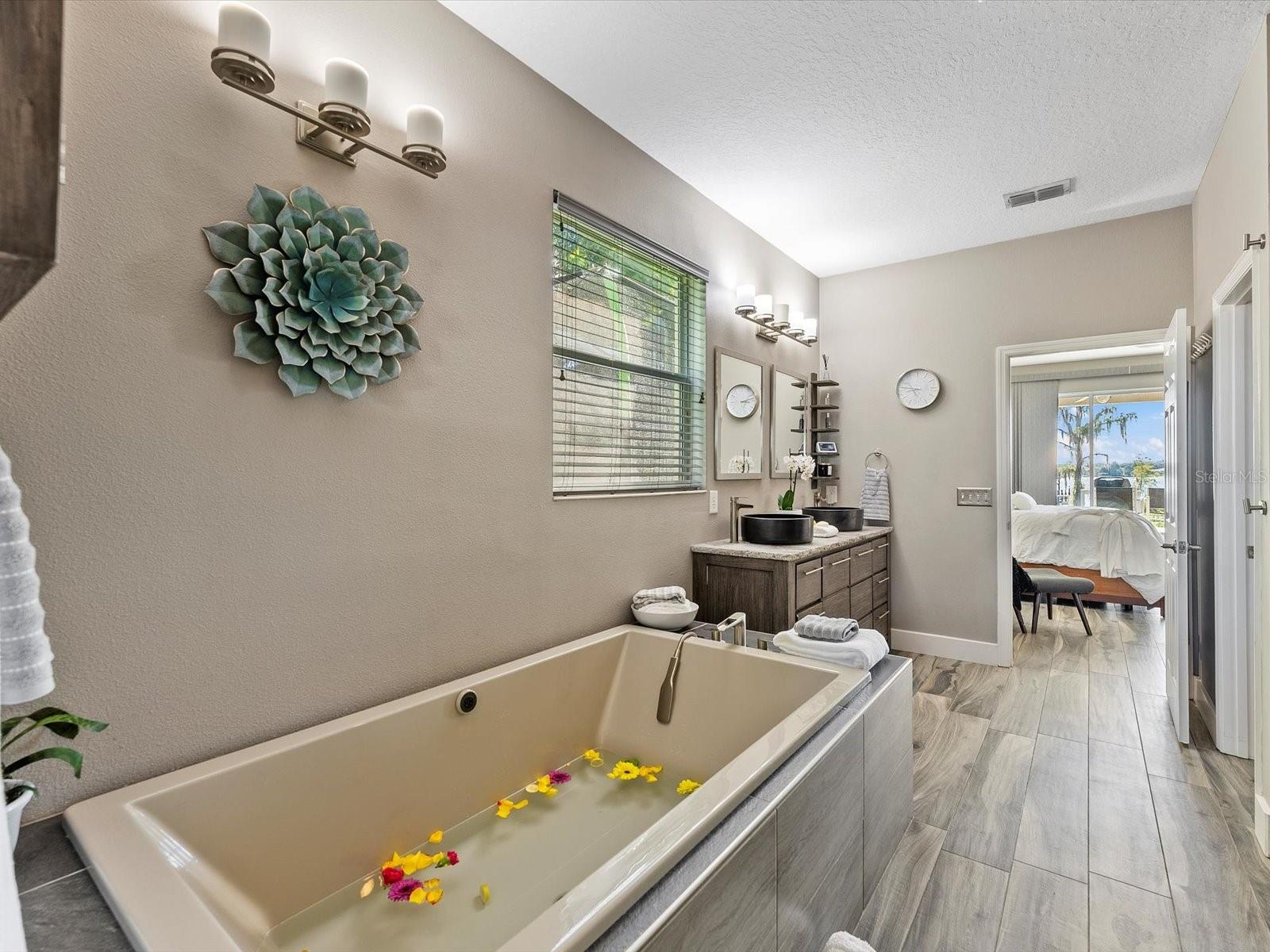 1941 Lake Roberts Landing Dr