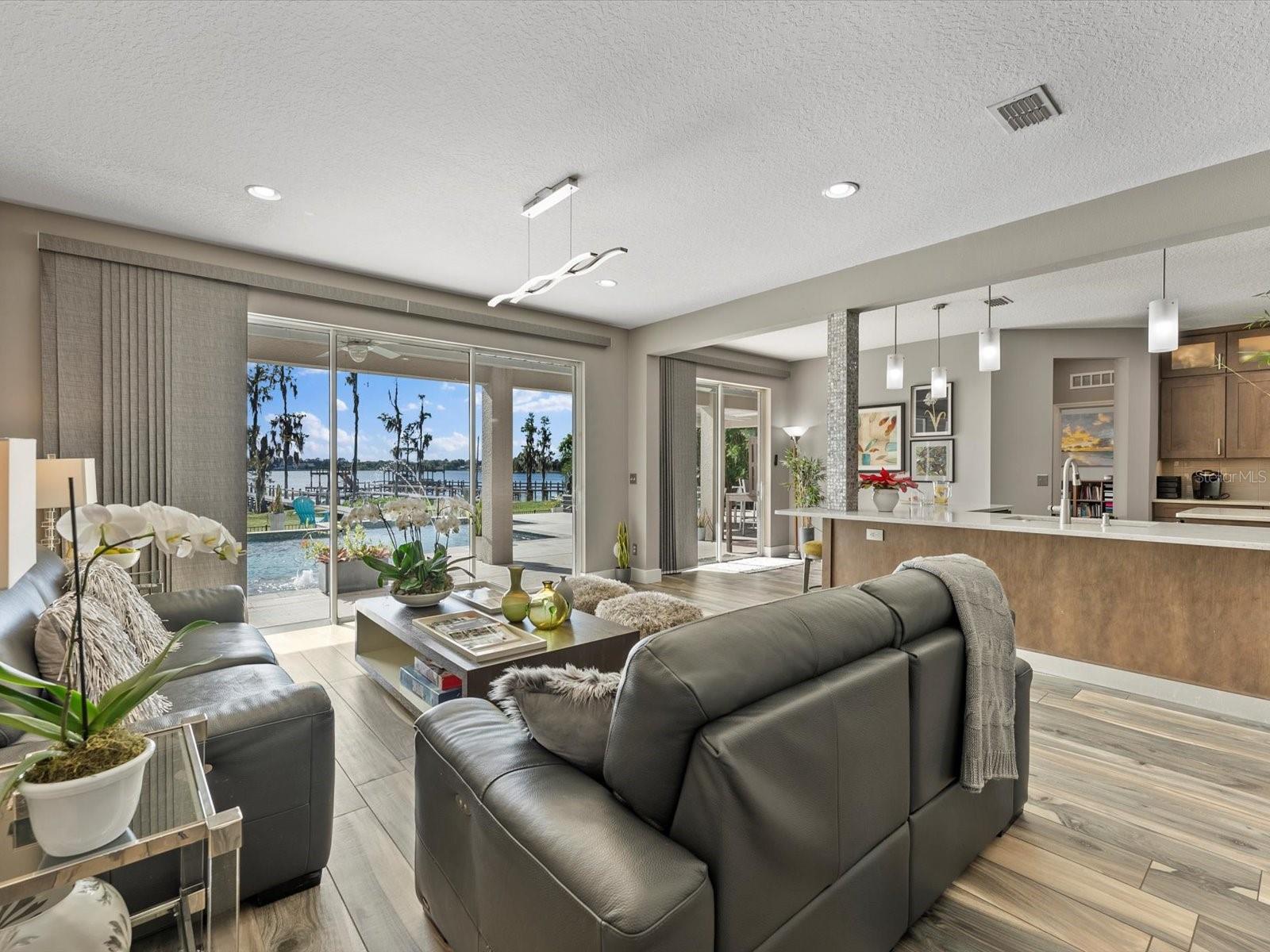 1941 Lake Roberts Landing Dr