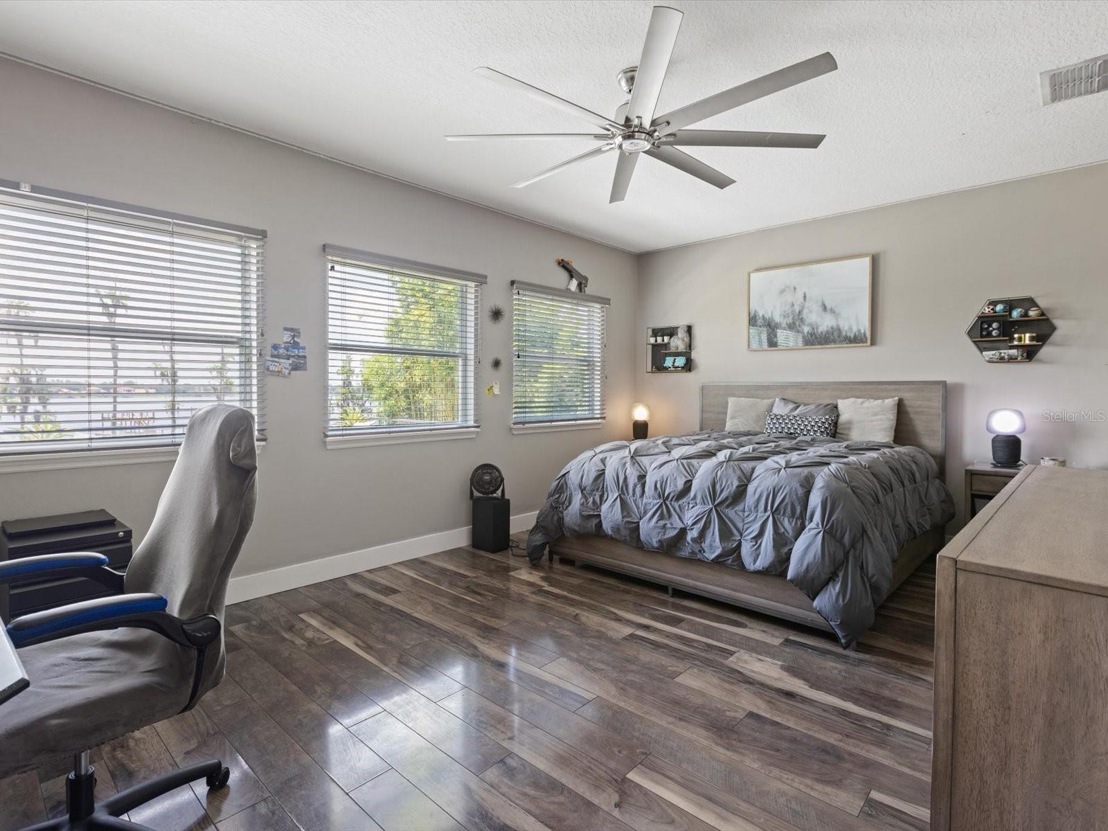 1941 Lake Roberts Landing Dr