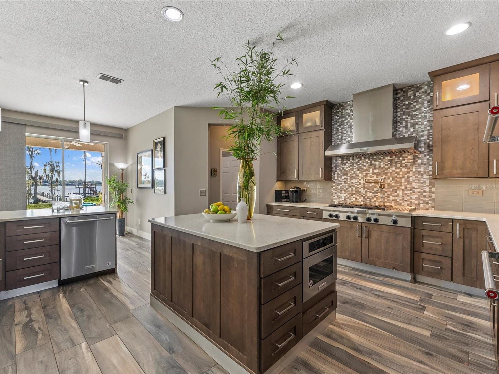 1941 Lake Roberts Landing Dr