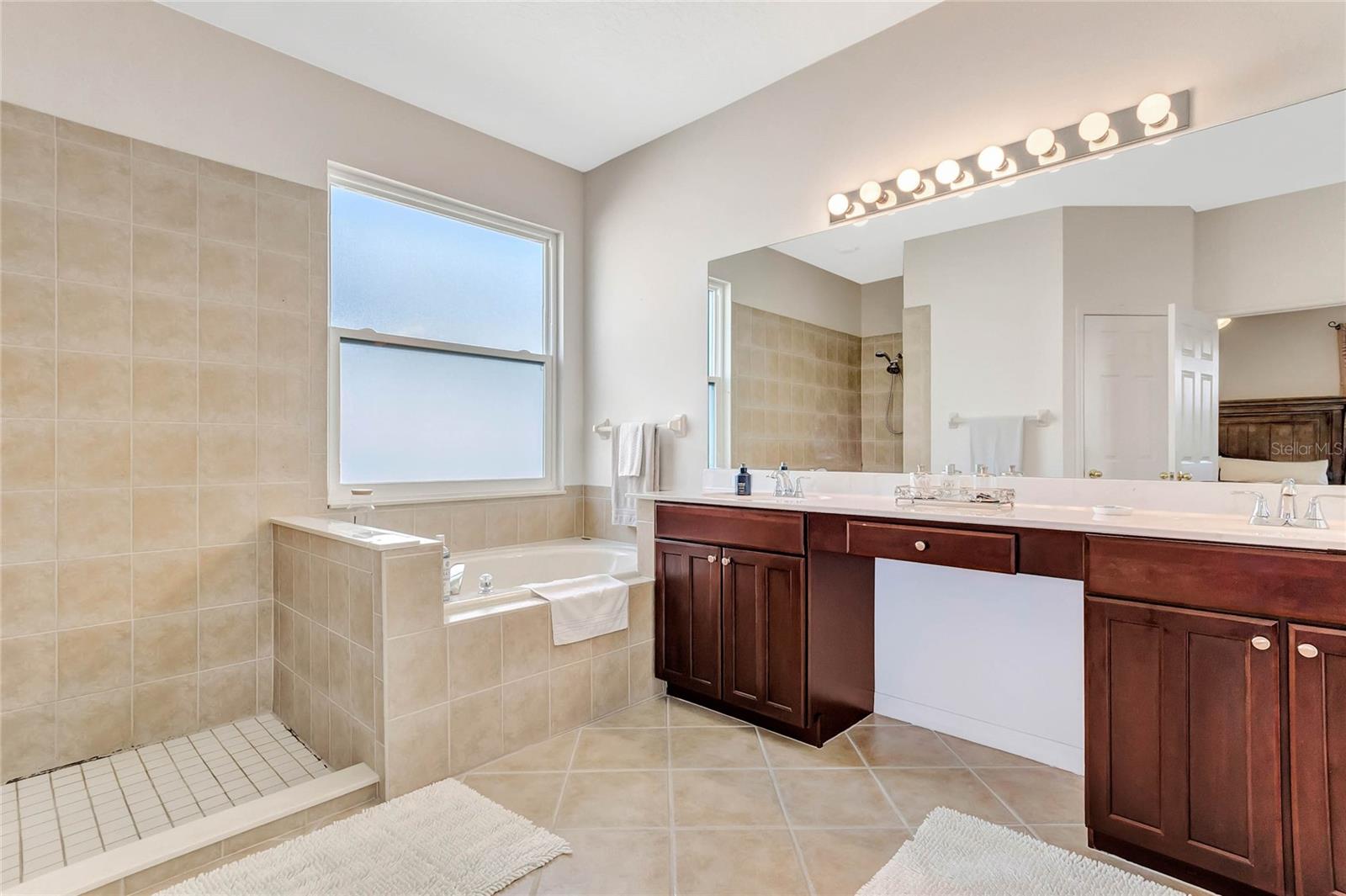 2331 Cypress Trace Cir