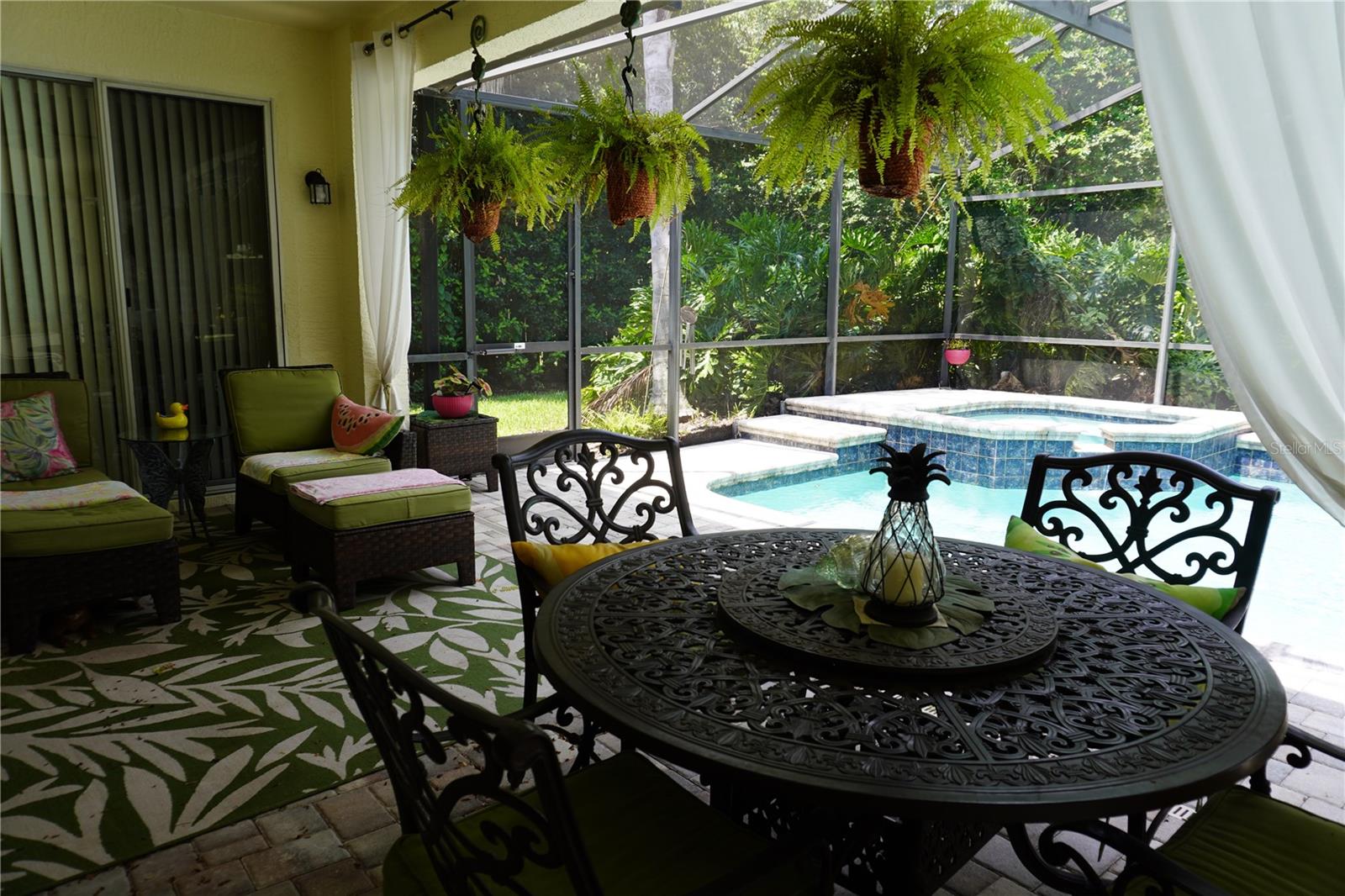 146 Seville Chase Dr