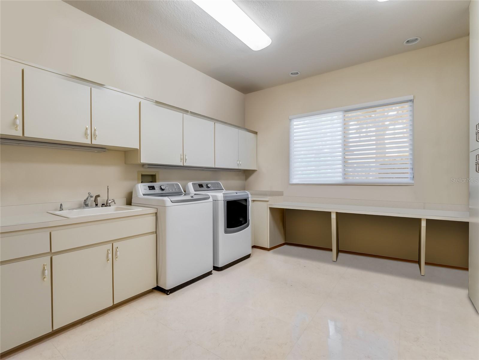 9826 Laurel Valley Dr