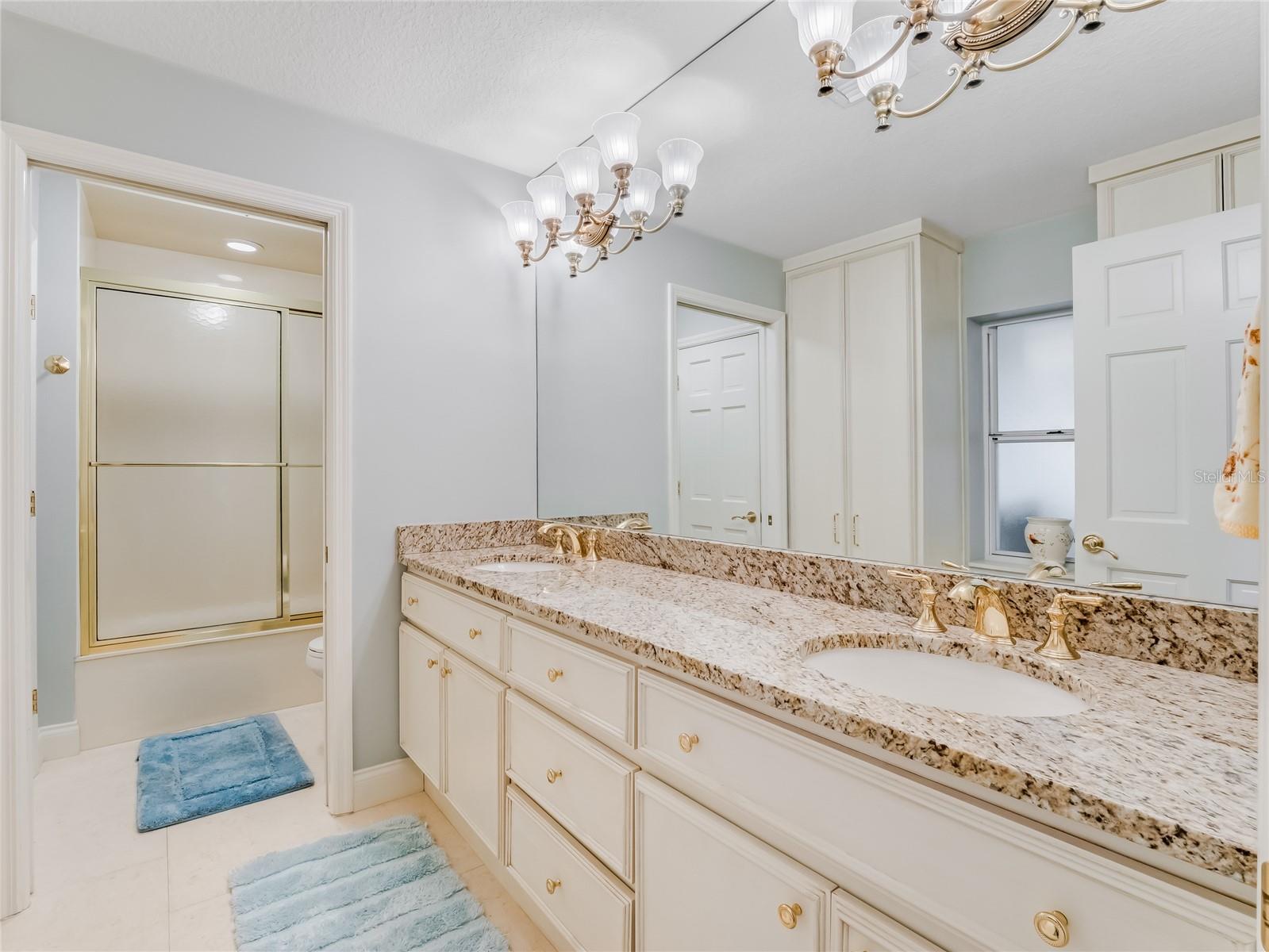 9826 Laurel Valley Dr